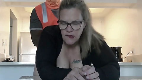 Tattooed mature bitch is fucking in the construction site