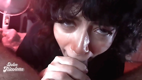 Blonde babe gets a deepthroat blowjob and facial cumshot