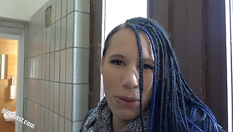 Interracial teen casting video! 038f39a63252a725012909e311027360