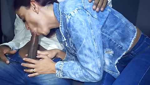 Latina teen with round ass getting fucked behind the driver