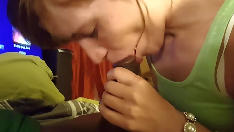 Amateur interracial threesome at home with a deepthroat